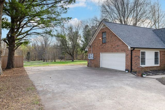 8645 ROSALEE LN, Atoka, TN 38004