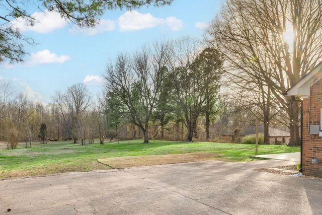 8645 ROSALEE LN, Atoka, TN 38004