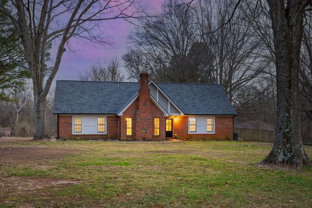 8645 ROSALEE LN, Atoka, TN 38004