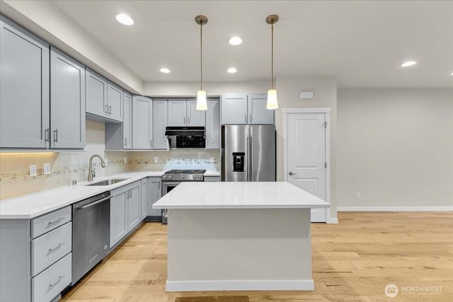 3511 NE 146th Place, Lake Forest Park, WA 98155