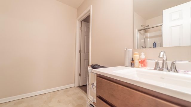 10207 Kreitzburg Street, Dyer, IN 46311