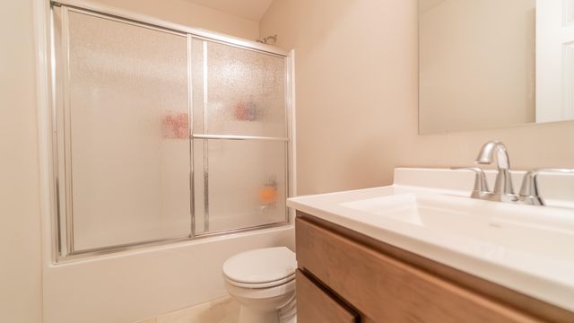 10207 Kreitzburg Street, Dyer, IN 46311