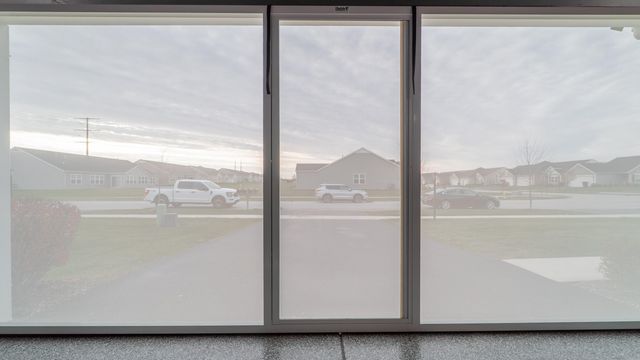 10207 Kreitzburg Street, Dyer, IN 46311