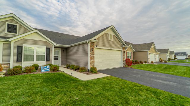 10207 Kreitzburg Street, Dyer, IN 46311