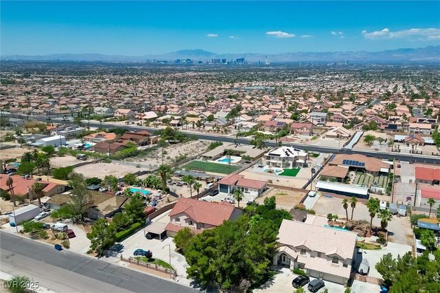 1345 Morning Sun Way, Las Vegas, NV 89110