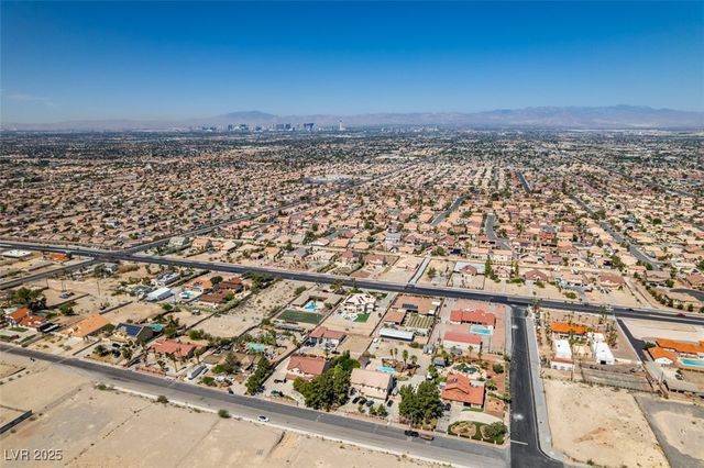 1345 Morning Sun Way, Las Vegas, NV 89110