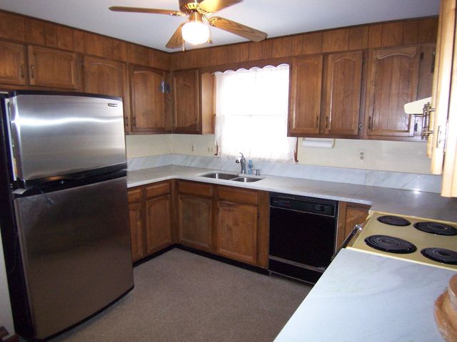 18 Century Road, Nashua, NH 03064