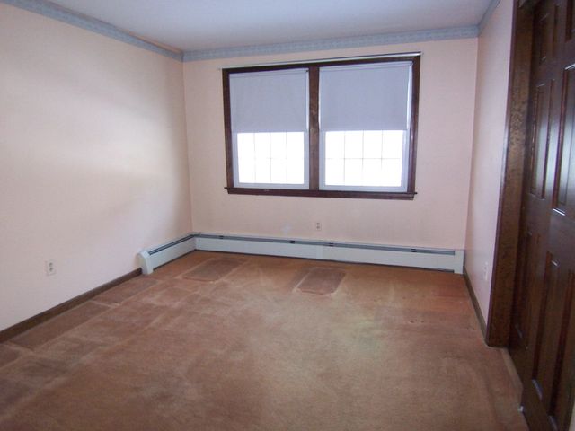 18 Century Road, Nashua, NH 03064