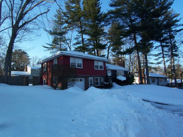 18 Century Road, Nashua, NH 03064