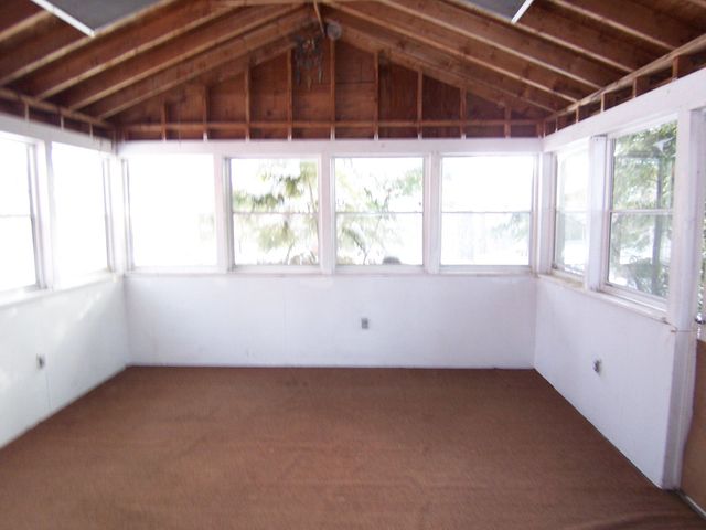 18 Century Road, Nashua, NH 03064