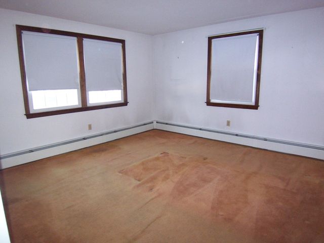 18 Century Road, Nashua, NH 03064