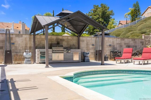 23746 VIA SEGOVIA, Murrieta, CA 92562