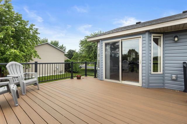 137 Hickory Lane E, Shakopee, MN 55379