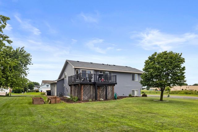 137 Hickory Lane E, Shakopee, MN 55379
