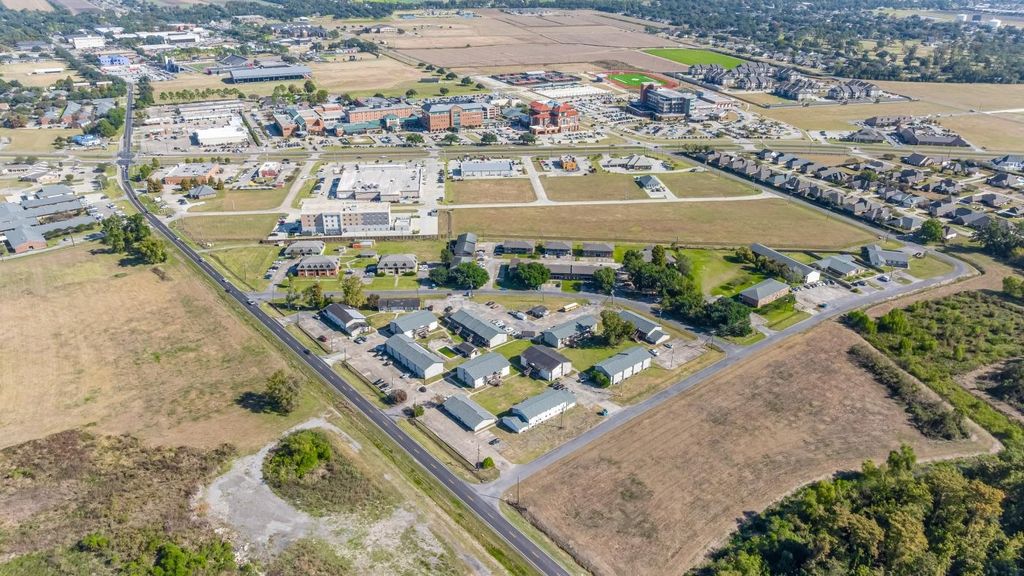 2147 Audubon Ave, Thibodaux, LA 70301