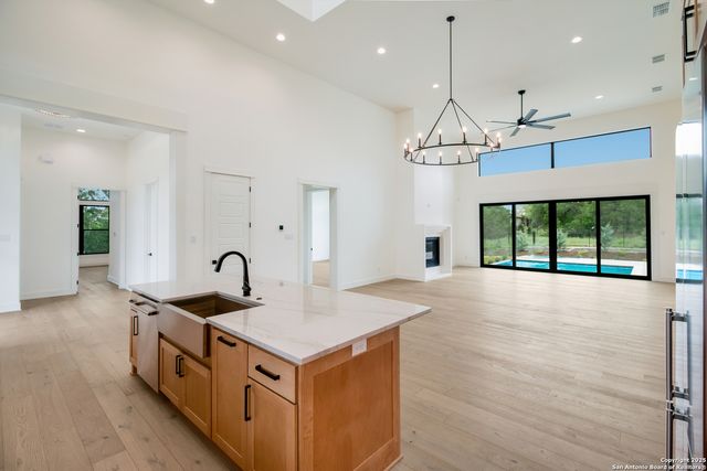 430 ARTHUR CT, Spring Branch, TX 78070
