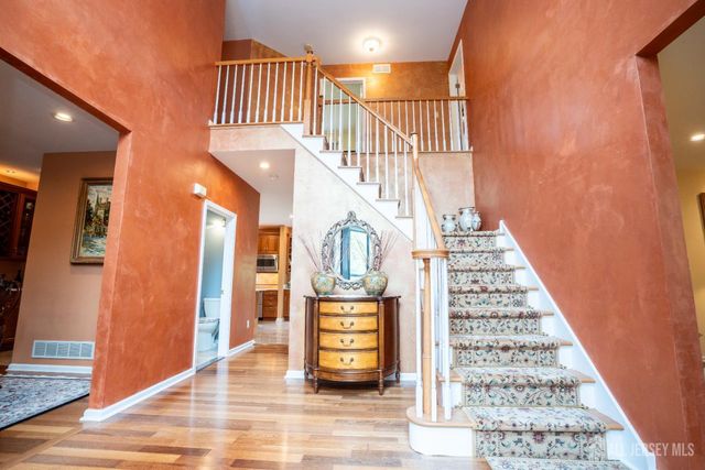 31 Sapphire Drive, West Windsor, NJ 08550