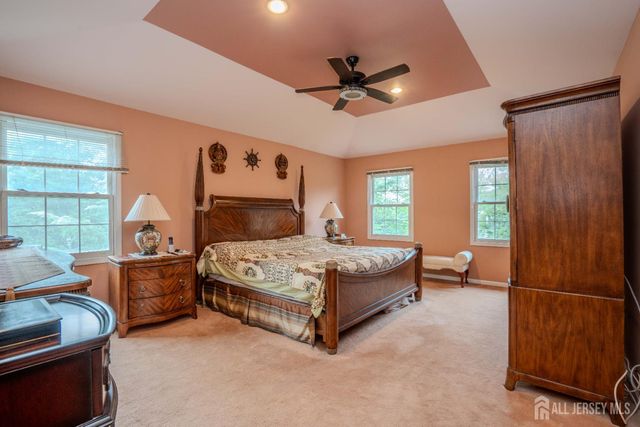 31 Sapphire Drive, West Windsor, NJ 08550