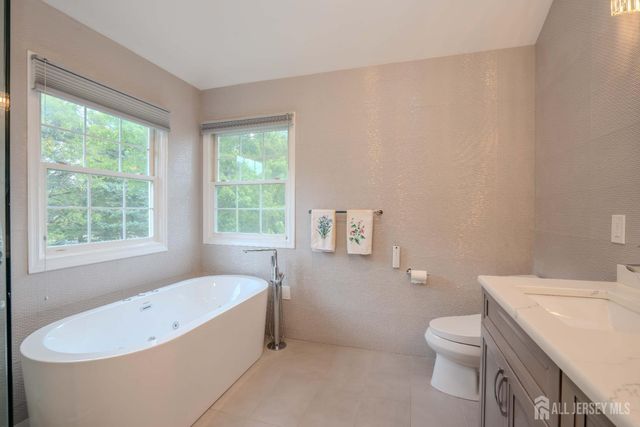 31 Sapphire Drive, West Windsor, NJ 08550