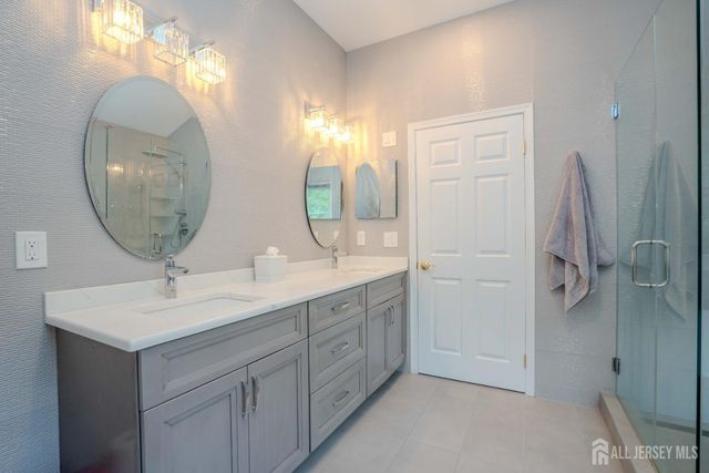 31 Sapphire Drive, West Windsor, NJ 08550