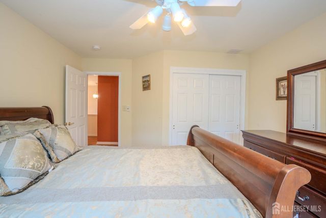 31 Sapphire Drive, West Windsor, NJ 08550