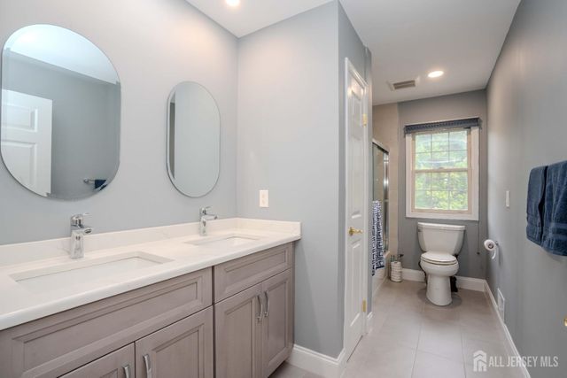 31 Sapphire Drive, West Windsor, NJ 08550