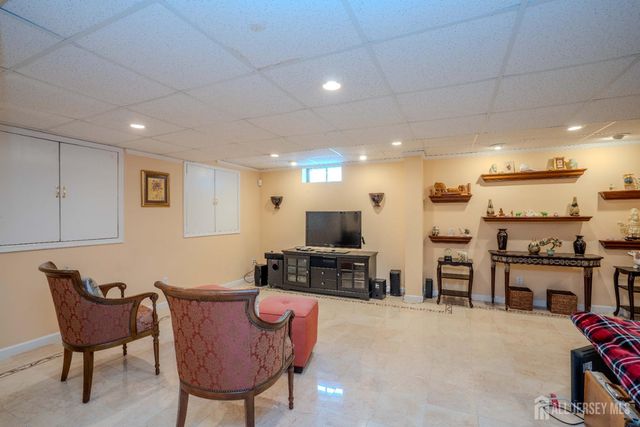 31 Sapphire Drive, West Windsor, NJ 08550