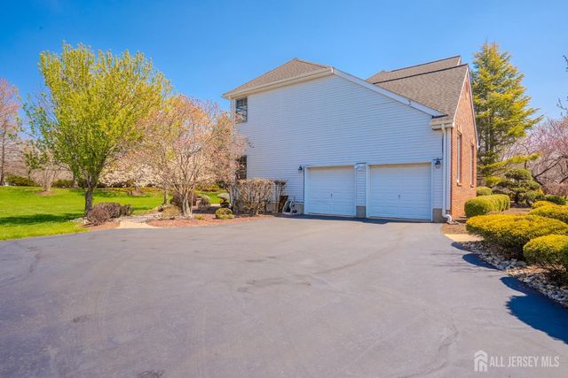 31 Sapphire Drive, West Windsor, NJ 08550