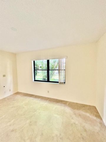 2900 SW 22nd Circle 221d, Delray Beach, FL 33445
