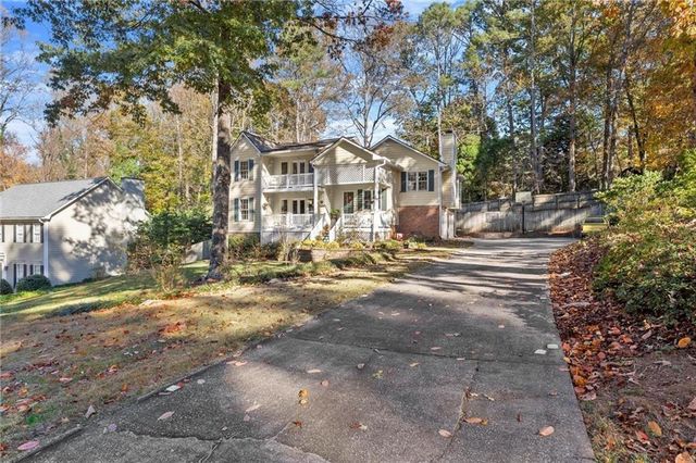 11675 Highland Colony Drive, Roswell, GA 30075