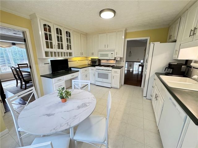 11675 Highland Colony Drive, Roswell, GA 30075