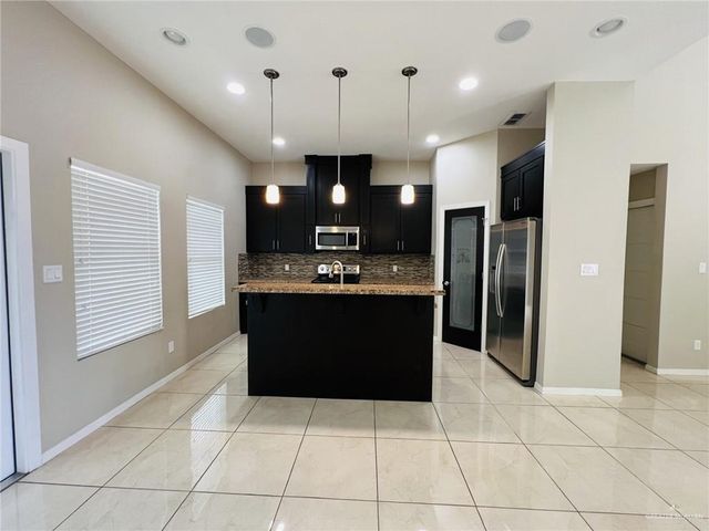 2709 Seton Street, Edinburg, TX 78542