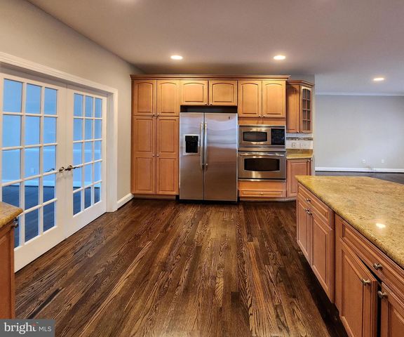 610 MEADOW LN SW, Vienna, VA 22180