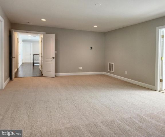 610 MEADOW LN SW, Vienna, VA 22180