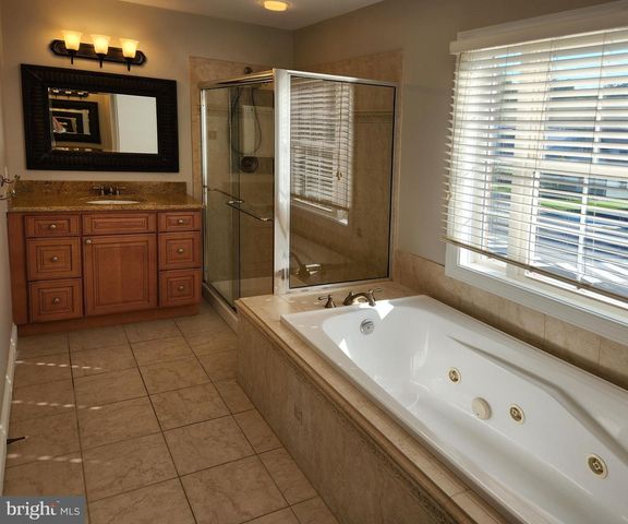610 MEADOW LN SW, Vienna, VA 22180