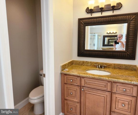 610 MEADOW LN SW, Vienna, VA 22180