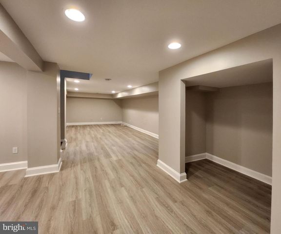 610 MEADOW LN SW, Vienna, VA 22180