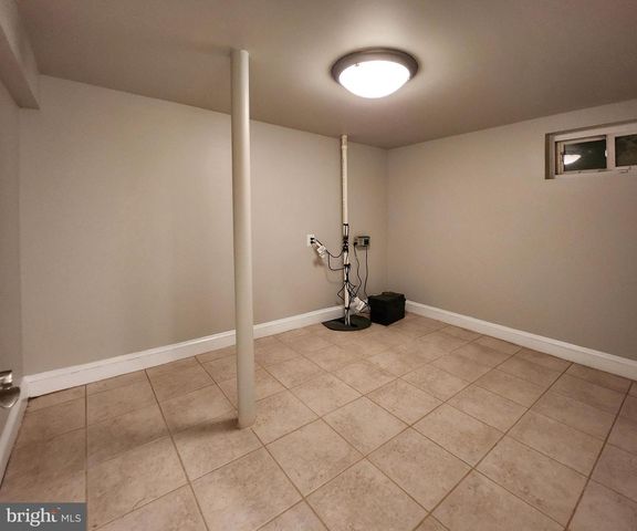 610 MEADOW LN SW, Vienna, VA 22180
