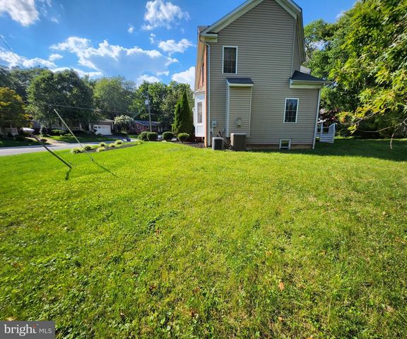 610 MEADOW LN SW, Vienna, VA 22180
