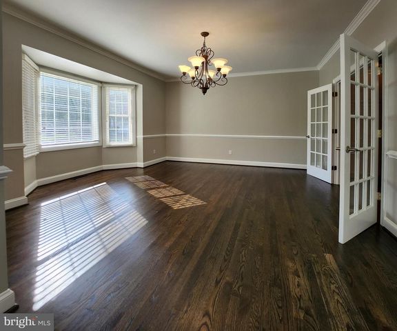 610 MEADOW LN SW, Vienna, VA 22180