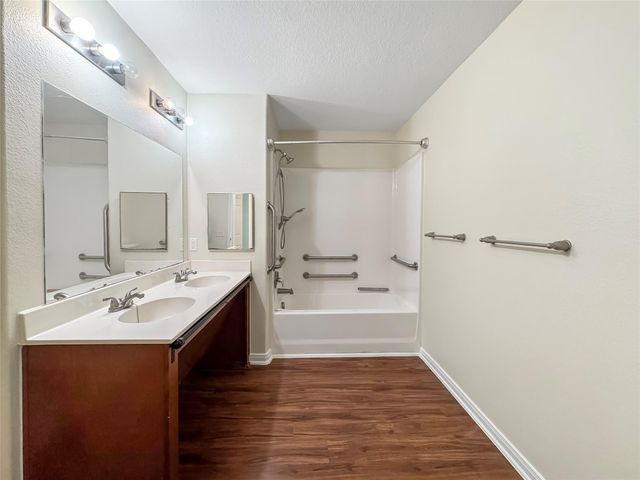 7521 Blue Jay Drive, Texas City, TX 77591