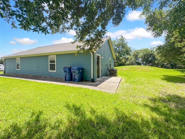 7521 Blue Jay Drive, Texas City, TX 77591