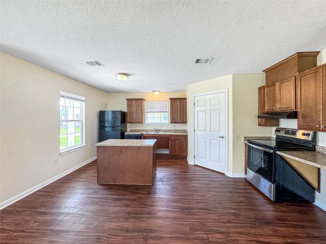 7521 Blue Jay Drive, Texas City, TX 77591