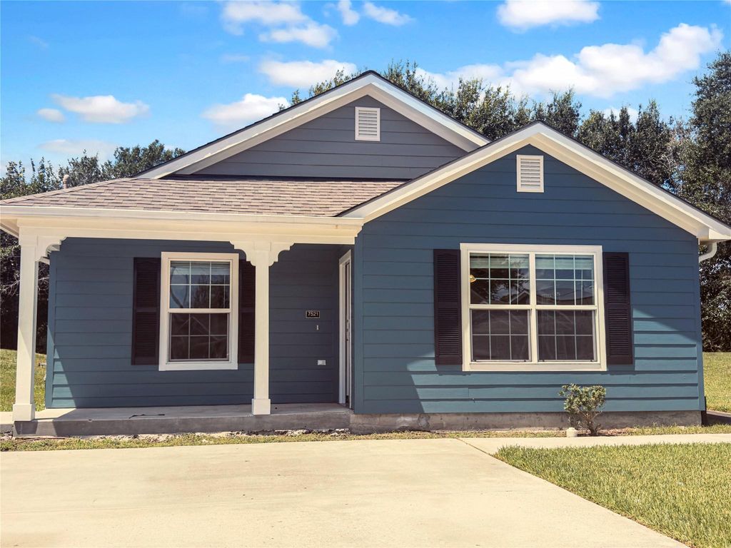 7521 Blue Jay Drive, Texas City, TX 77591