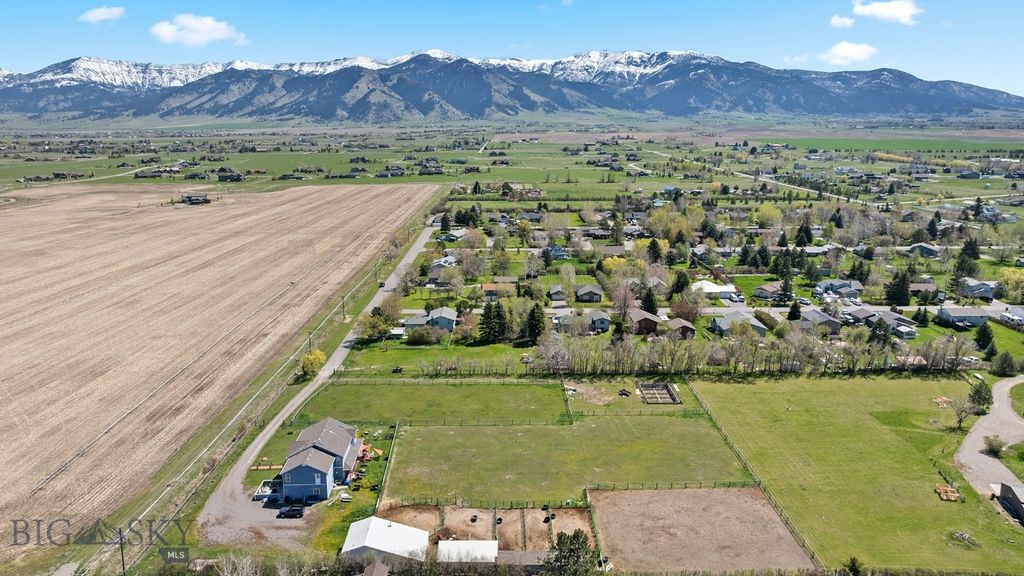 3450 Rosebush Lane, Belgrade, MT 59714