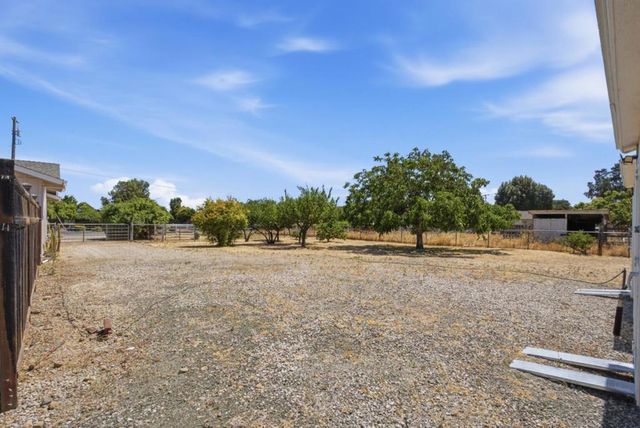 1135 Manning Court, San Martin, CA 95046