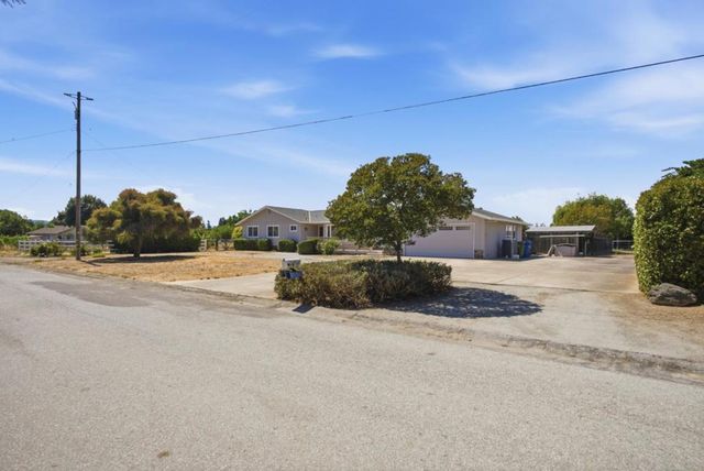 1135 Manning Court, San Martin, CA 95046