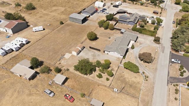 1135 Manning Court, San Martin, CA 95046