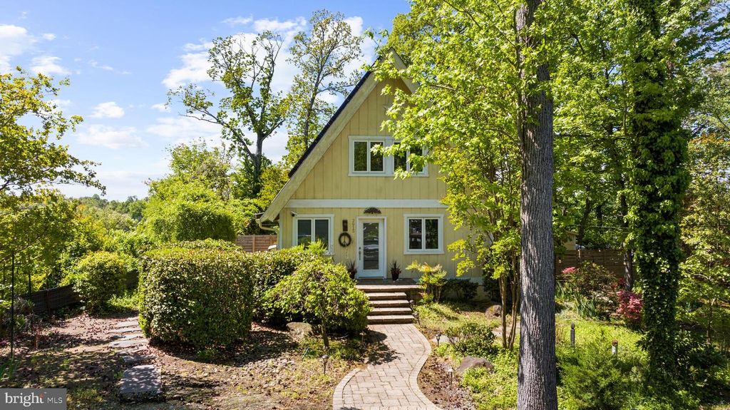 2915 SOUTH CT, Annapolis, MD 21401