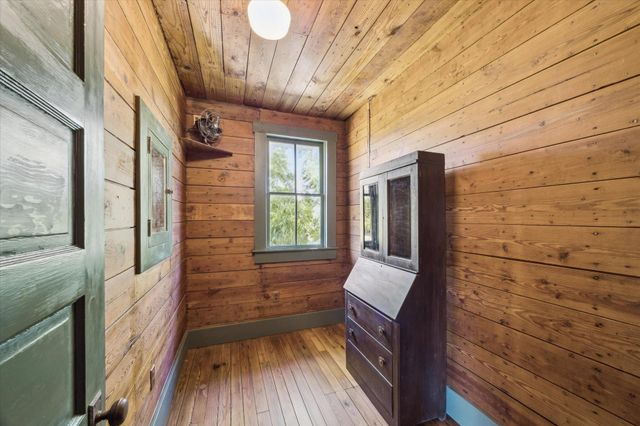 618 Bayridge Road, La Porte, TX 77571